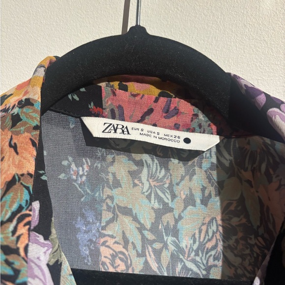 Zara Multicolor Floral Blouse - Picture 2 of 2